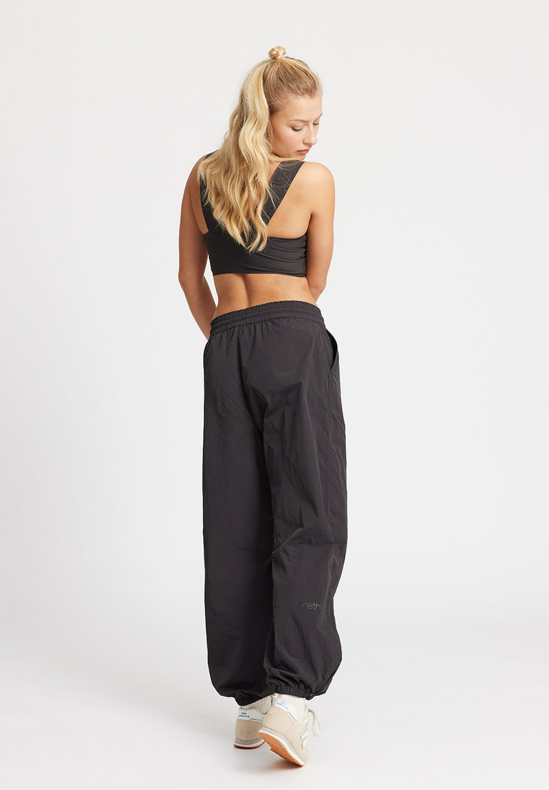 Rethinkit Track Loose Pants Palma Trousers 0022 almost black