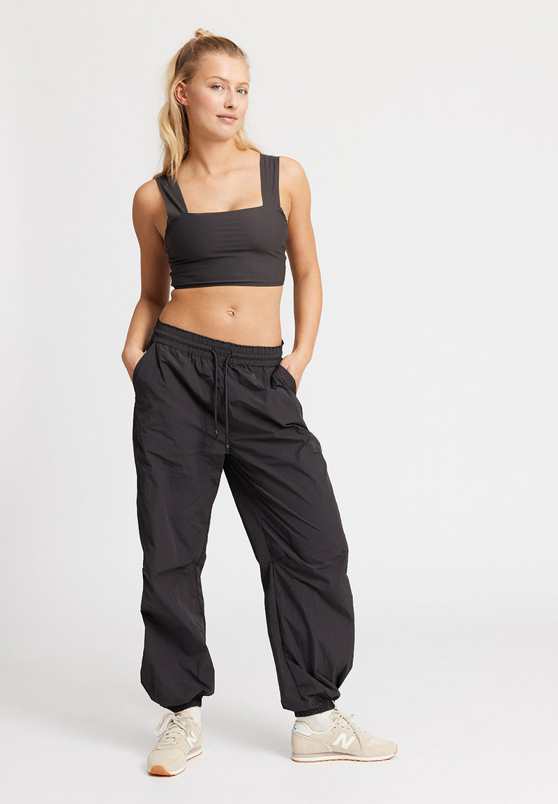 Rethinkit Track Loose Pants Palma Trousers 0022 almost black
