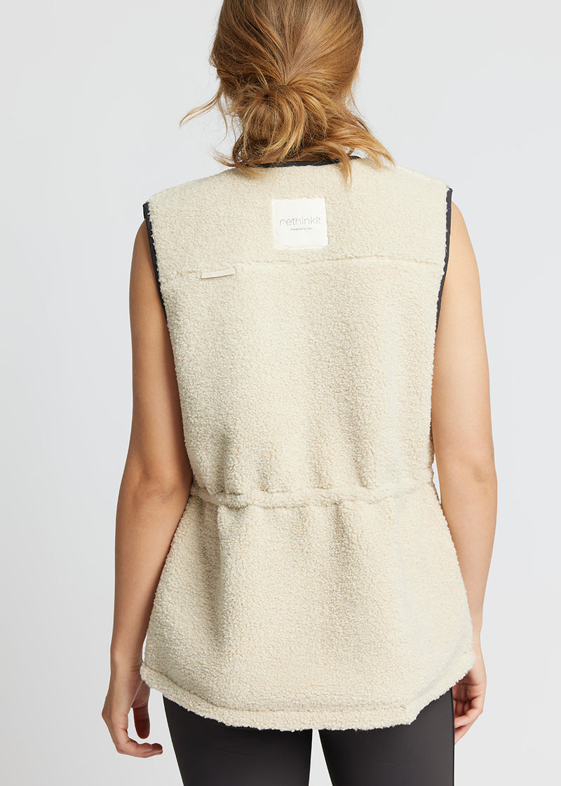 Rethinkit Reversible Fuzzy Gilet Laksa Jackets 3356 sandshell